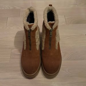 SUEDE BOOTIE